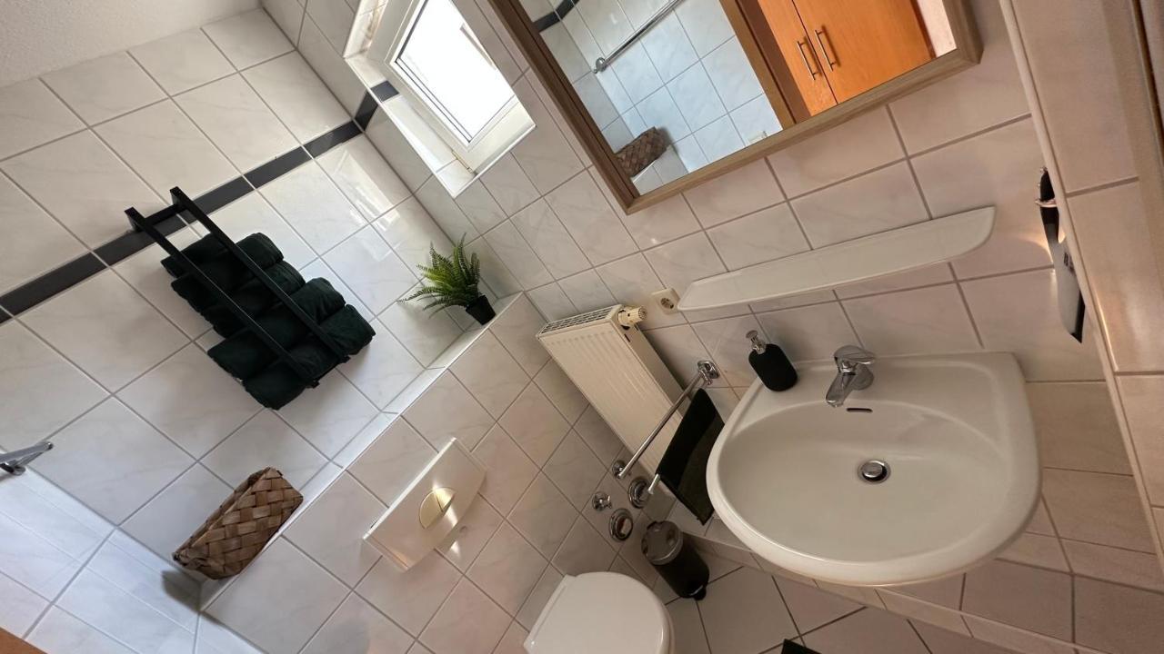 Fischers Ferienwohnung Mit Dachterrasse, Innenstadt Вильгельмсхафен Экстерьер фото